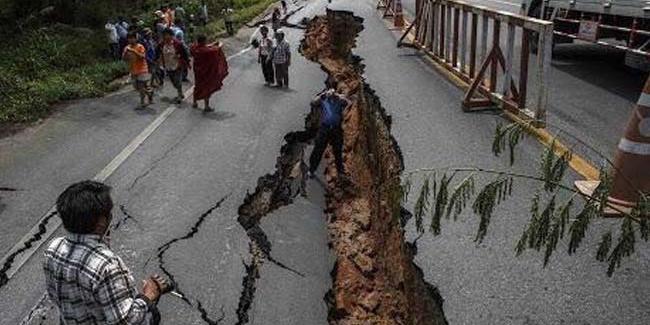 Ministerul Afacerilor Externe: ZECE ROMÂNI se află în zona afectată de cutremurul devastator din Nepal
