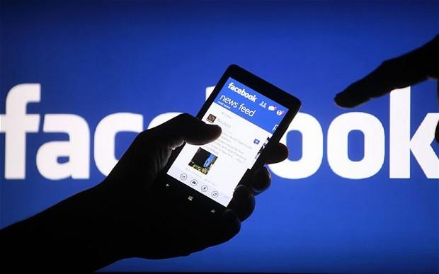 Milioane de utilizatori de Facebook, afectaţi de o eroare de sistem. Ţi-au dispărut şi ţie postări?