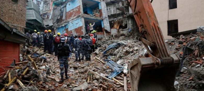 Bilanțul cutremurului din Nepal a crescut la peste 7.000 de morți și 14.000 de răniți