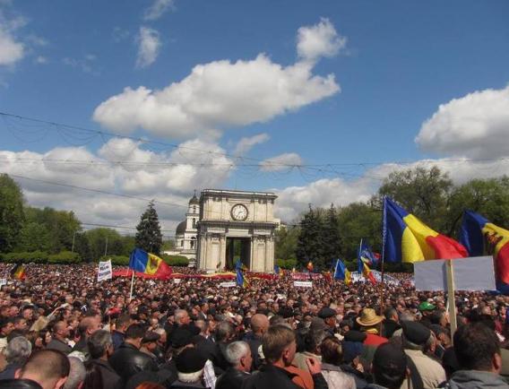 La Chişinău, protest pentru recuperarea miliardului din „furtul secolului” şi faţă de actuala guvernare