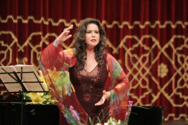 Soprana Irina Iordăchescu debutează în ”Traviata”, la 26 iunie, pe scena Operei București