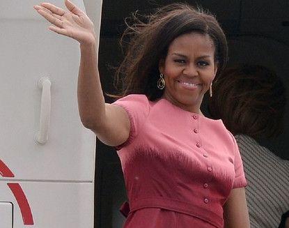Michelle Obama, fără soț, în vizită la familia regală britanică. A venit încărcată cu daruri