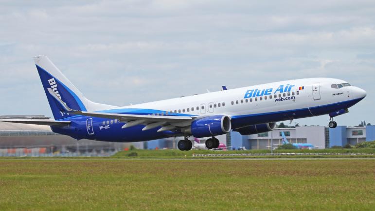 Trei rute noi  Blue Air: Iași – Londra, Paris și Roma