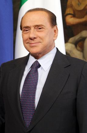 Romanca Amarghioalei a primit de la Berlusconi 85.000 de euro