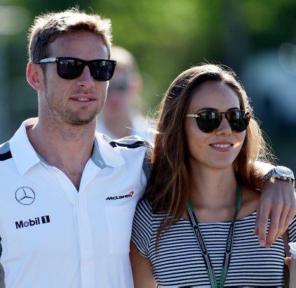Pilotul britanic de Formula1 Jenson Button, gazat şi jefuit la Saint Tropez