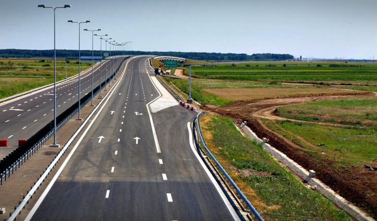 Cât costa un kilometru al Autostrăzii București Ploiești. Ce-i drept, este singura din România cu trei benzi pe sens