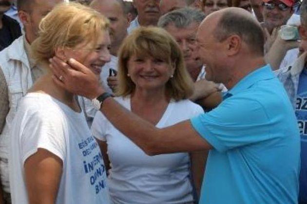 Dosarul „NANA“ se întoarce la Parchetul General. Şi fiica fostului preşedinte, Traian Băsescu, are pus sechestru pe o parte din moşia de la Nana 