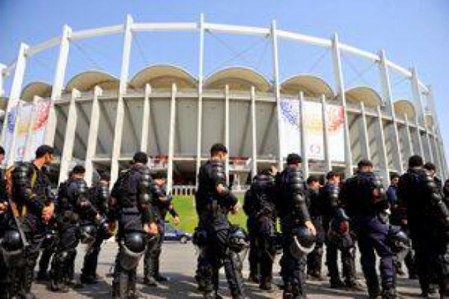 Peste 100 de poliţişti mobilizaţi la meciul Steaua-FC Viitorul din această seară