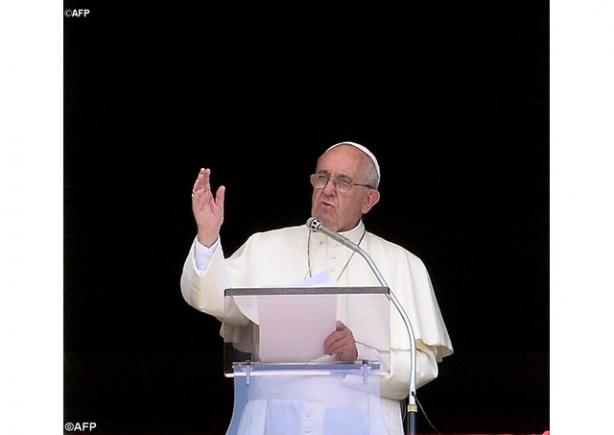 Papa Francisc a simplificat procedura de recunoaştere a nulităţii căsătoriilor catolice