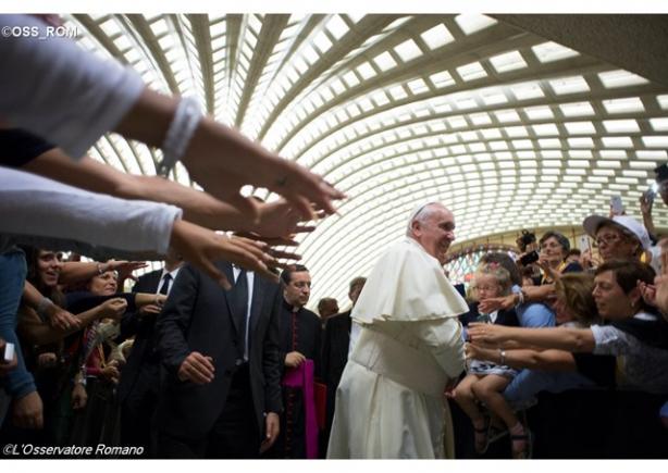 Papa Francisc: băncile să sprijine umanizarea economiei