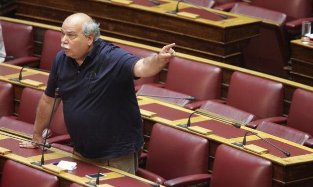 Nikos Voutsis, președinte al parlamentului grec. Politicianul, cunoscut pentru opoziția sa față de acordul financiar cu UE