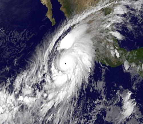 Măsuri extreme de precauție pentru Patricia. Cel mai puternic uragan înregistrat vreodată în Emisfera Vestică va lovi Mexicul