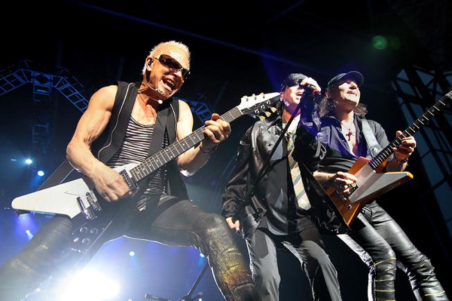 SOLIDARITATE. Trupa Scorpions, concert la Paris, în ciuda problemelor de securitate