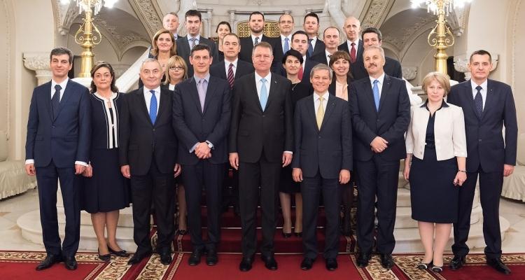 Ce cred românii despre guvernul de tehnocraţi condus de Dacian Cioloş