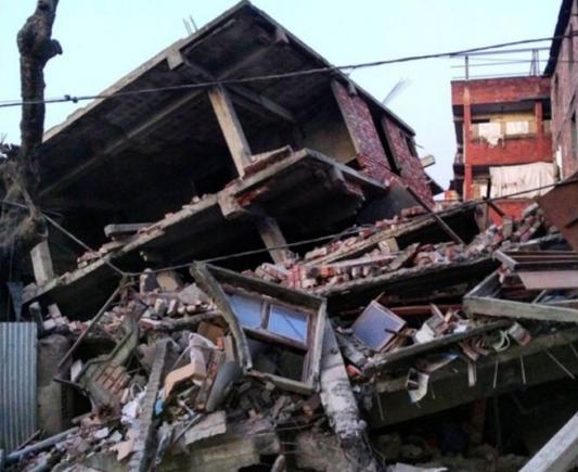 Cutremur de 6,7 grade pe Richter în India. Bilanțul provizoriu indică cinci morți și zeci de răniți (VIDEO)