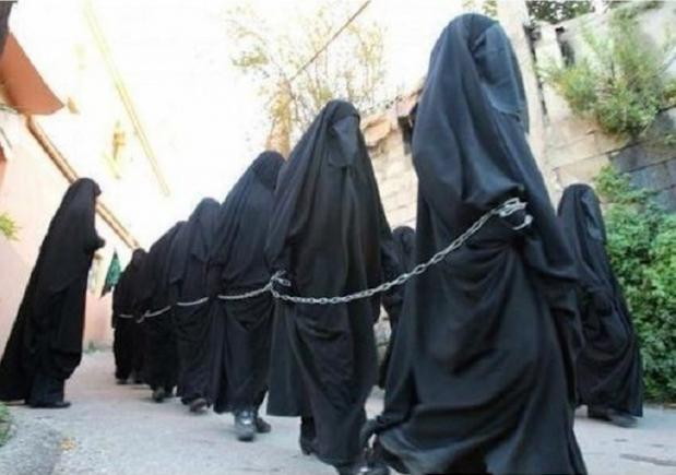 ONU: Statul Islamic are Câteva Mii de Sclavi, Majoritatea Femei și Copii