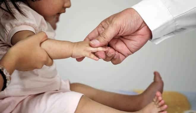 Părinții copiilor cu sindrom hemolitic-uremic vor să dea în judecată Spitalul de Pediatrie din Pitești