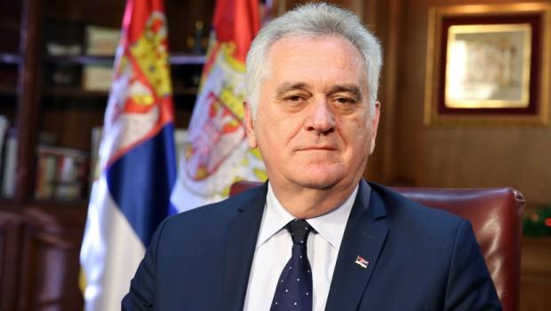 Guvernul sârb i-a cerut președintelui Nikolic să dizolve parlamentul și să convoace alegeri anticipate