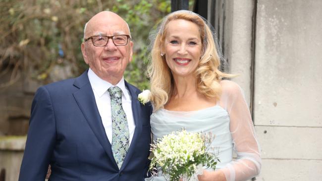 Fosta soţie a lui Jagger, Jerry Hall, s-a măritat cu Rupert Murdoch