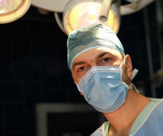 Chirurgie de excepţie la Spitalul Militar: Tumoră la pancreas, în stadiu avansat, aproape inoperabilă, eliminată complet