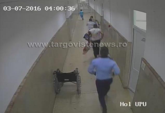 Scenă HALUCINANTĂ într-un spital din România: Asistentă tăiată cu sabia, medici baricadați în saloane! (VIDEO)  