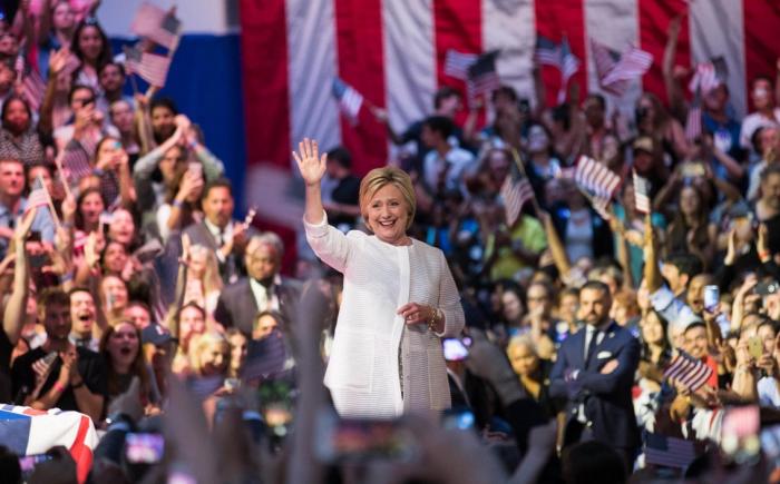 Hillary Clinton, DESEMNATĂ OFICIAL candidatul democraților pentru Casa Albă. Poate deveni prima femeie președinte din istoria SUA!