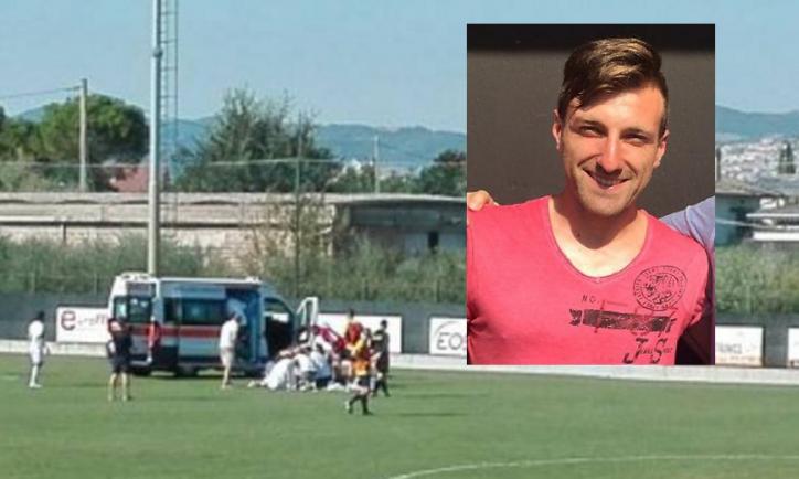 Șoc în Italia! Un fotbalist moare pe teren, în timpul meciului, după 17 minute de joc (VIDEO)