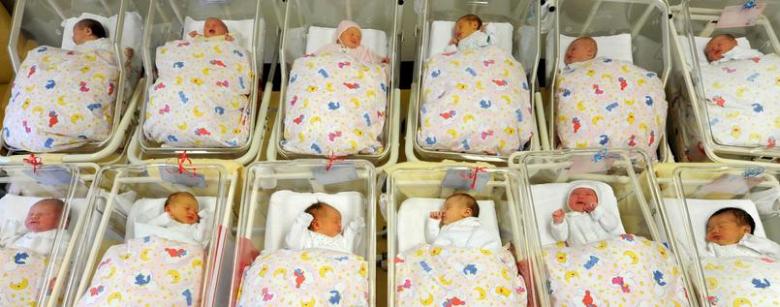 În Germania se nasc din ce în ce mai mulţi copii români 