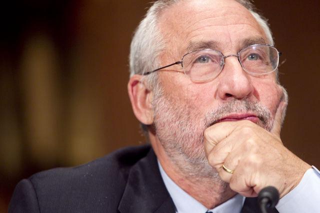 Joseph Stiglitz: Italia și alte state vor ieși din zona euro
