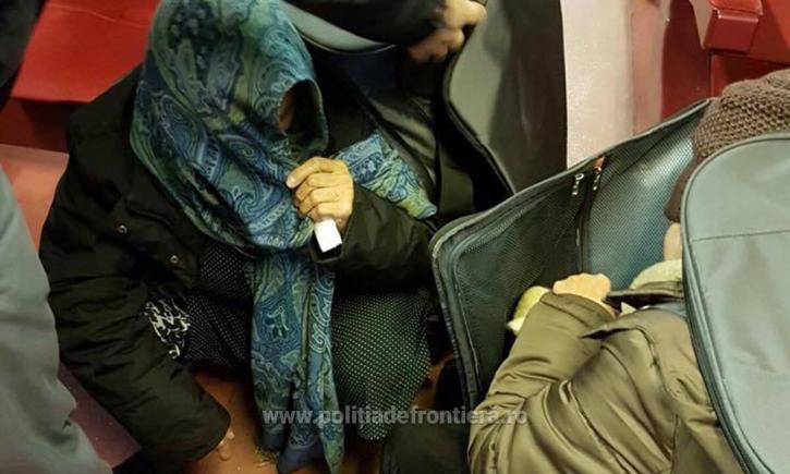 Ce au descoperit poliţiştii în trenul Bucureşti-Viena. Erau ascunse în două geamantane