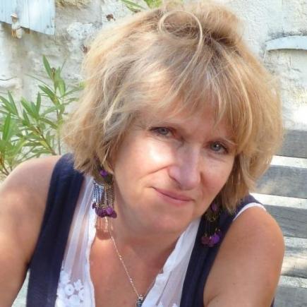 Franţa: Anne Bert, suferindă de o boală incurabilă, cere candidaţilor la prezidenţiale legea eutanasiei