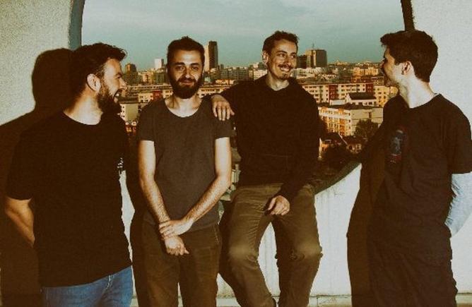 Unflicted a lansat “Loss” (video)