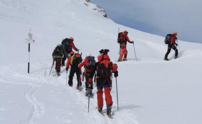Un salvamontist spune că grupul surprins de avalanșă in Retezat nu a respectat reguli de bază în ascensiunea de iarnă (VIDEO)