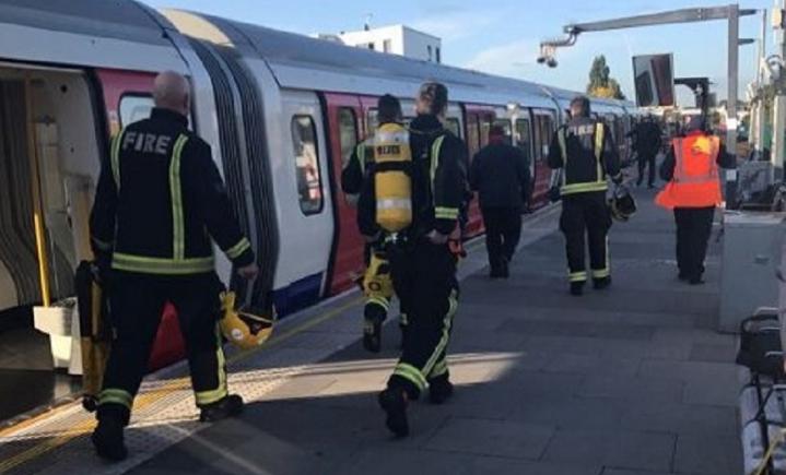 Atentatul de la metroul din Londra: Poliția a făcut ”o arestare importantă”. Gradul de alertă ”critic”! 