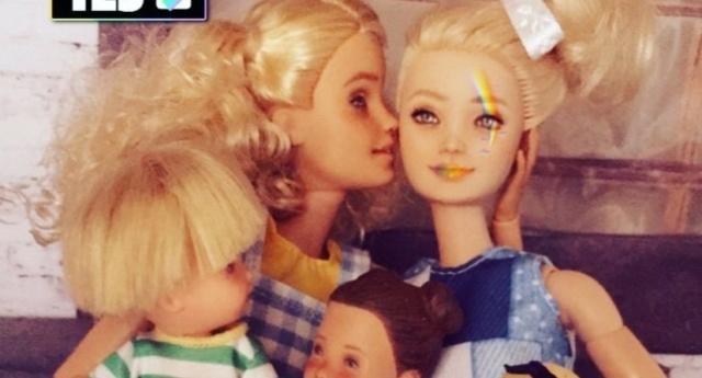 Egalitatea, dusă la un nou nivel: Păpuşi Barbie, în varianta gay