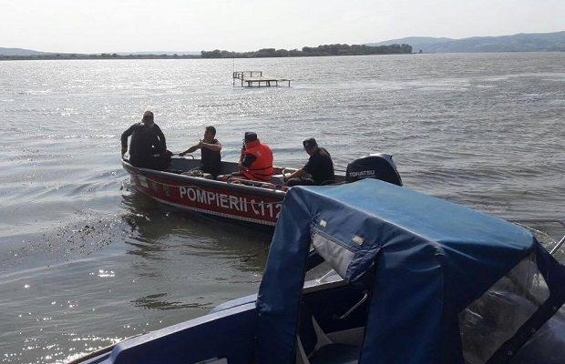UPDATE. O maşină în care se afla o familie cu doi copii a căzut în Dunăre