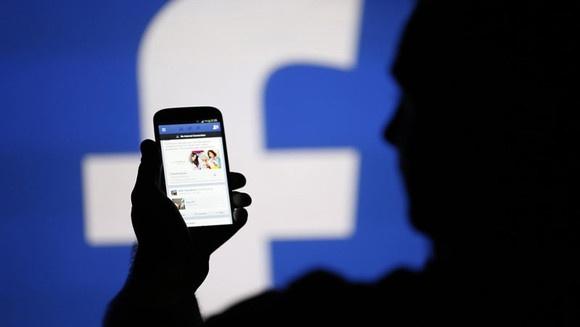 Facebook a început să evalueze credibilitatea utilizatorilor 