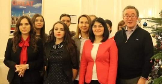 Ambasadorul britanic la Bucureşti cântă "O, ce veste minunată" - VIDEO