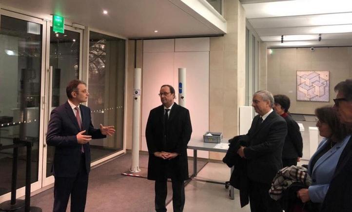 Fostul președinte francez Francois Hollande și ambasadorul Luca Niculescu, în vizită la Atelierul Brâncuși din Centrul Pompidou (FOTO)