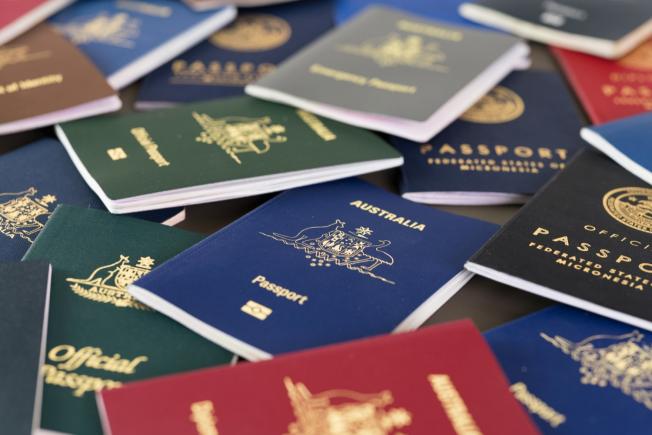 Cetățenii cumpărate si "vize de aur" - calea unei scumpe imigrații legale