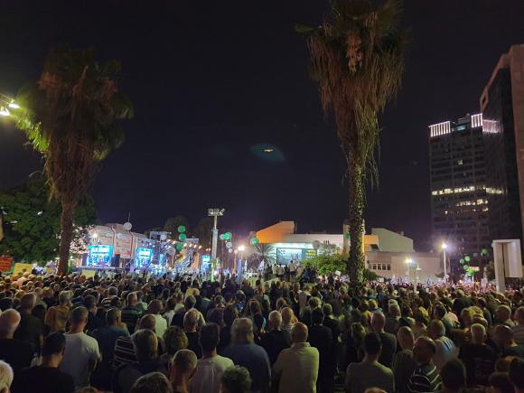 Mii de israelieni în stradă, la un protest faţă de legea care l-ar putea scăpa pe premier de problemele pe care le are cu justiţia