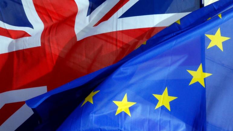 Regatul Unit pare să se îndrepte spre o ieşire dură din Uniunea Europeană, după alegerile europarlamentare