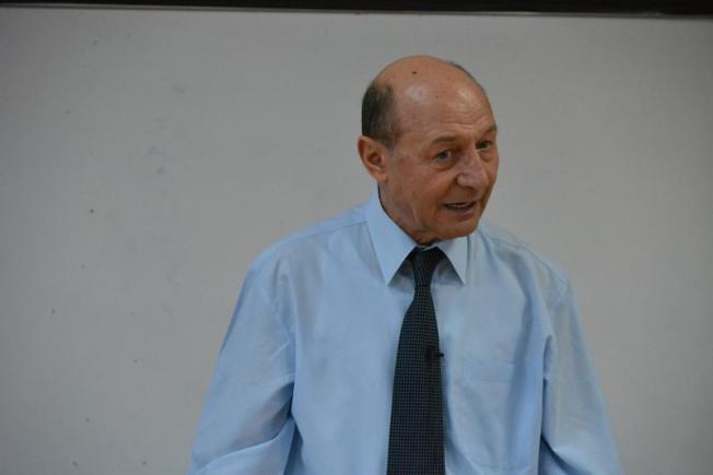 Dosar CNSAS. Traian Băsescu ar fi colaborat cu Securitatea - şi-a supravegheat colegii