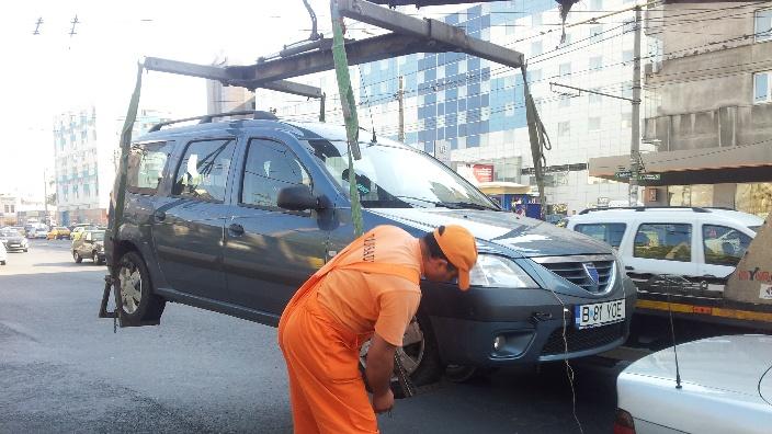 Luni începe ridicarea mașinilor parcate neregulamentar în București