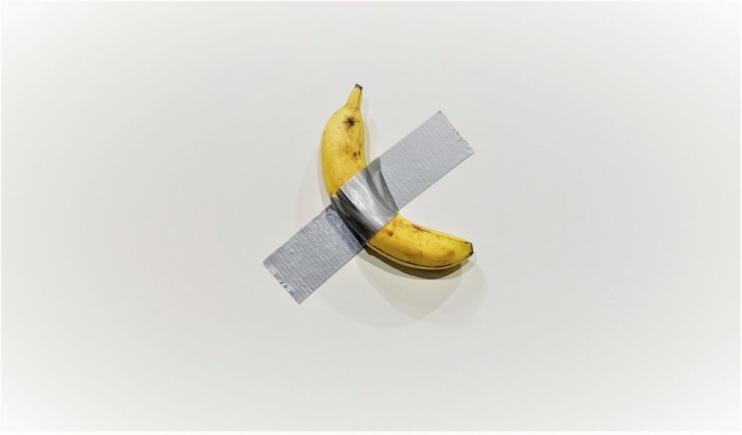 Banana lipită cu scoci. Dacă vă pricepeti, chiar nu ar trebui să citiți opinia criticului de artă!