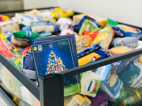 Clientii Lidl din patru orase au donat 16,7 tone de alimente pentru persoanele defavorizate