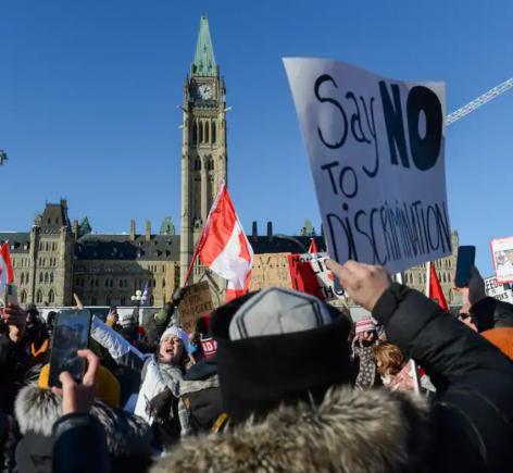 "Este timpul să punem capăt regulilor COVID în Canada" spune medicul-șef al provinciei Ontario 