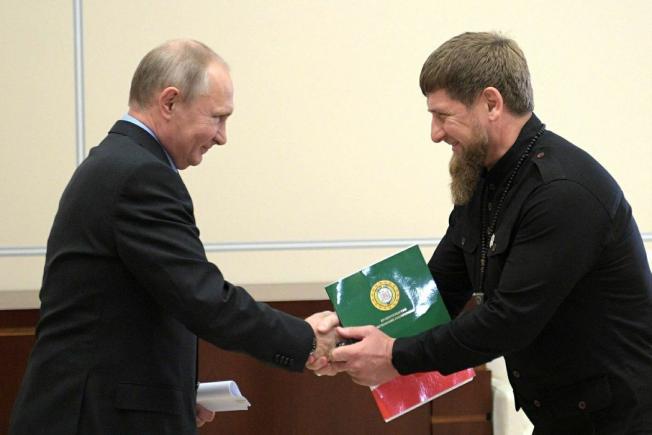 Wall Street Journal: "La începutul războiului Putin i-a ordonat lui Kadyrov să-l omoare pe Zelensky"