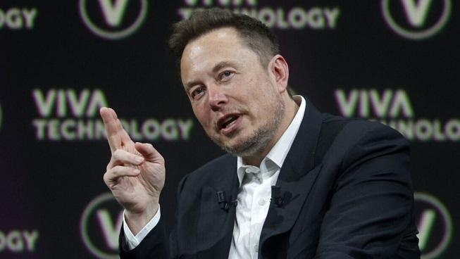 „Cei mai proști eco-teroriști de pe pământ”: Elon Musk ironizează o grupare de stânga care a atacat fabrica germană Tesla
