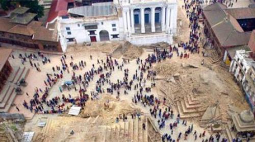 Imaginile dezastrului din Nepal, surprinse de o dronă care a survolat Katmandu (VIDEO)